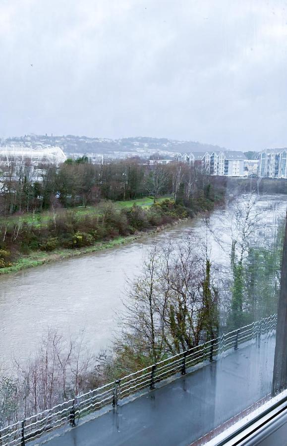 Riverside Apartment Суонси Экстерьер фото